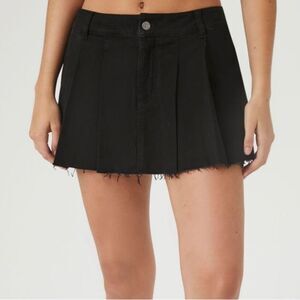 Forever 21 Size Small 28” Mid Rise Pleated Skirt Juniors Black Denim Short Mini